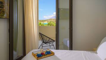 3 bedrooms, in-room safe, iron/ironing board, travel crib