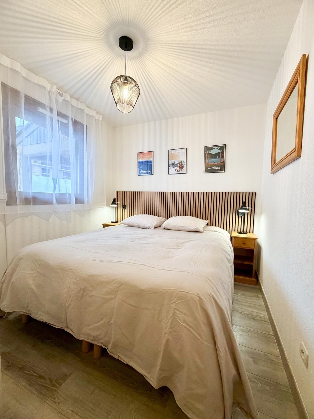 2 室のベッドルーム、アイロン / アイロン台、WiFi (無料)