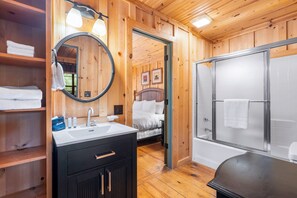Jetted tub, towels