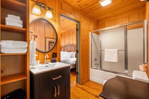 Jetted tub, towels