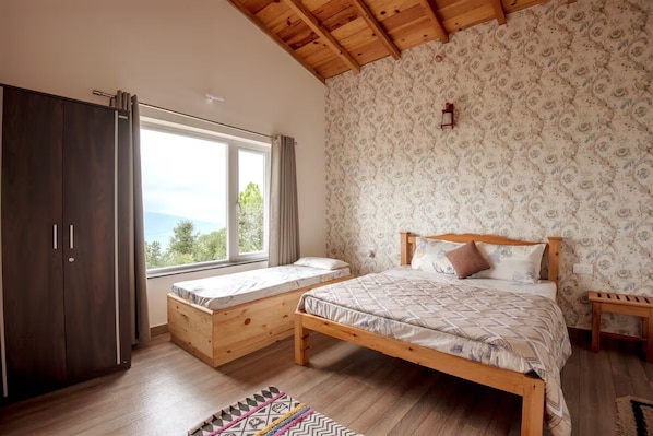 2 bedrooms, WiFi, bed sheets