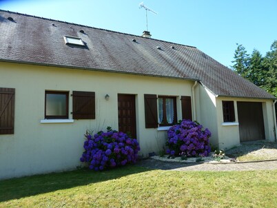 "GITE DES COTEAUX" located 5 minutes from the medieval center of JOSSELIN CLASS ***.