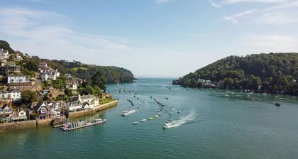 Elegant Couples' Escape in Dartmouth