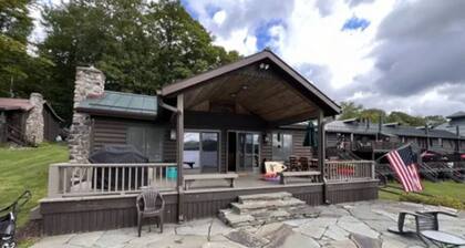 Welcoming 2-bedroom house with WiFi in Old Forge