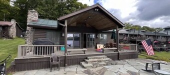 Welcoming 2-bedroom house with WiFi in Old Forge