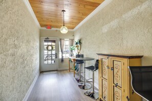 Apartment (2 Bedrooms) | Bahagian dalam