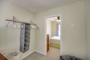 Apartment (2 Bedrooms) | Bahagian dalam