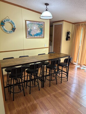 Dining - Fair Prices - Superior Service- Inviting Property - Put In Bay Condo (Put-in-Bay)