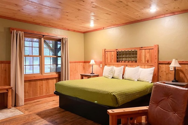 Room, 1 King Bed | Free WiFi