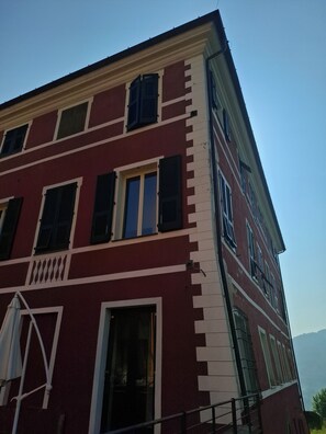 Overnatningsstedets facade