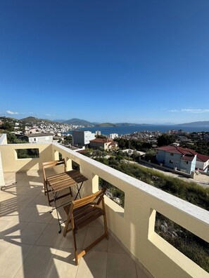 Deluxe Double Room, Sea View | Terrace/patio - Aliko residence (Sarande)