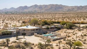Exterior - The Bungalows by Homestead Modern, Premium Double (Joshua Tree)