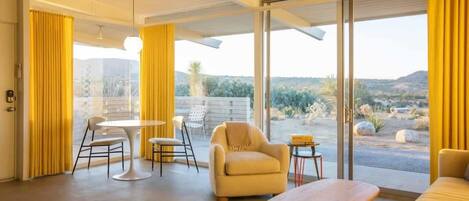 Chaîne hi-fi, espaces bureaux