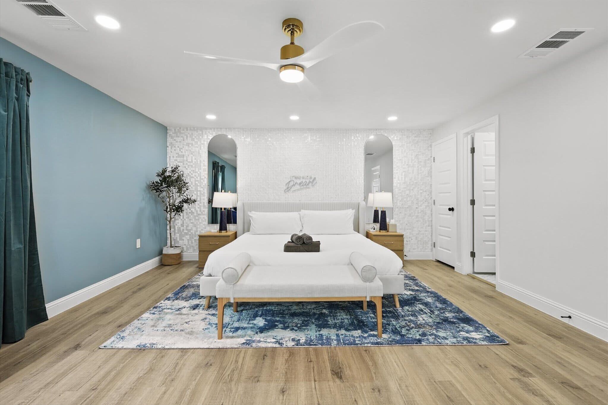 4 camere, ferro/asse da stiro, Wi-Fi, lenzuola