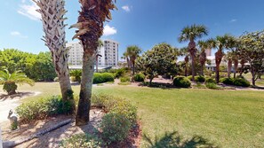 Townhome, 2 Bedrooms | Property grounds