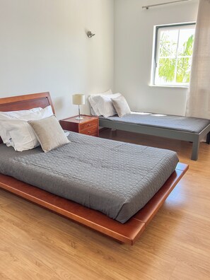4 chambres, fer et planche à repasser, Wi-Fi, draps fournis