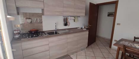 Microwave, oven, stovetop, coffee/tea maker