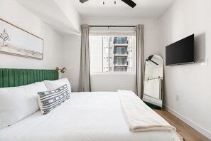 2 bedrooms, iron/ironing board, travel cot, free WiFi