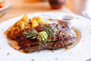 Restaurant - Landhotel Eifelblick (Stadtkyll)