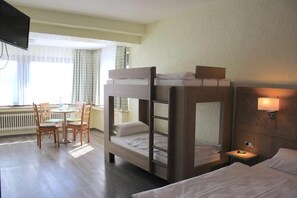 Double Room, City View | Free WiFi - Landhotel Eifelblick (Stadtkyll)