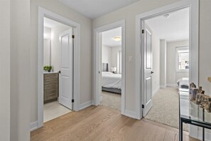 4 chambres, fer et planche à repasser, Wi-Fi, draps fournis