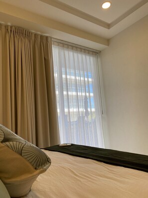 Interior - 2BR Direct Pool Access, 5 Min from the Beach (Las Jarretaderas)