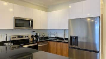 Fridge, microwave, coffee/tea maker, toaster