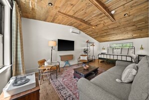 1 Schlafzimmer, Bügeleisen/Bügelbrett, kostenloses WLAN, Bettwäsche