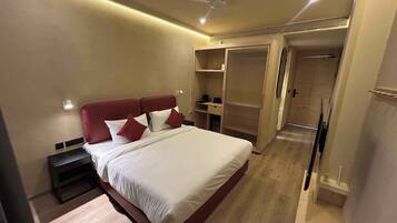 Standard-Doppelzimmer, Balkon, Stadtblick