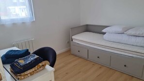 2 bedrooms, WiFi, bed sheets - Pretty single-storey house, near town center (Pleyben)
