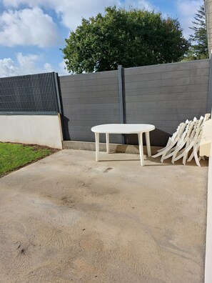 Terrace/patio - Pretty single-storey house, near town center (Pleyben)
