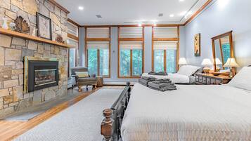 6 bedrooms, iron/ironing board, WiFi, bed sheets