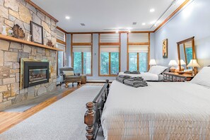 6 bedrooms, iron/ironing board, WiFi, bed sheets