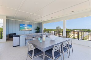 Dining - Golf Cart, Community Pool, Rooftop Hot Tub, Bikes (Inlet Beach)