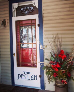 Exterior detail - Experience the Heart of Downtown Fort Wayne feel right at home 3-bdrm with patio (Fort Wayne)