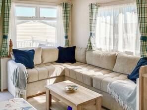 TV - 2 bedroom accommodation in Blue Anchor (Blue Anchor)