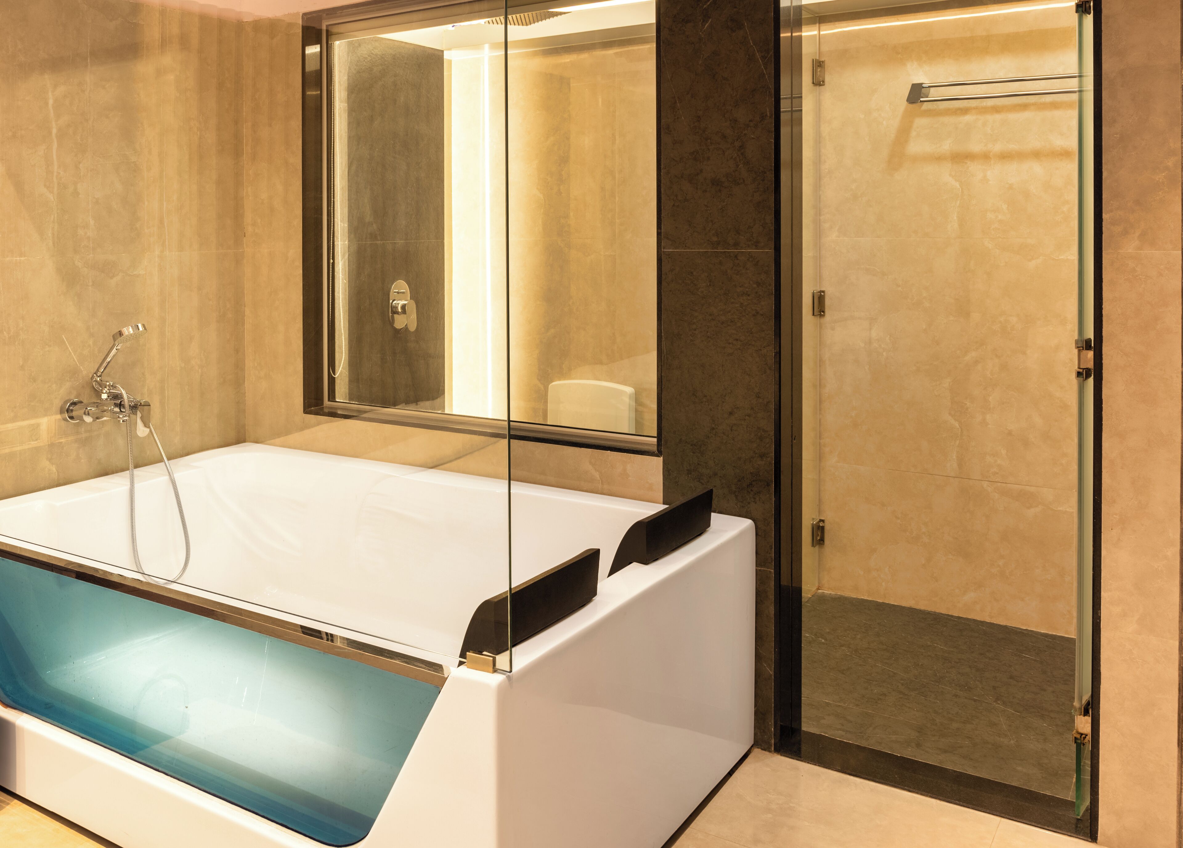 Presidential Studio Suite, Air conditioning, City View | Bathroom