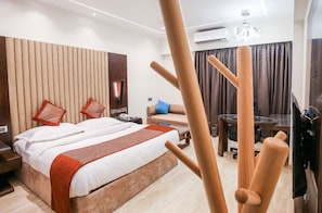 Club Double or Twin Room, City View - Hotel Royal Palace (Jalgaon)