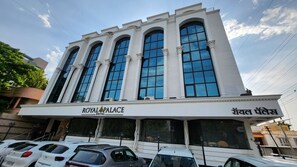 Exterior - Hotel Royal Palace (Jalgaon)