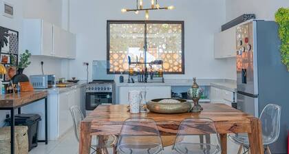 Stylish coastal retreat offers the perfect blend of tranquility and charm.