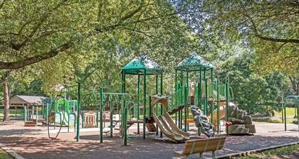 Pet Friendly Bart Street Aerie