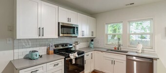 Pet Friendly Bart Street Aerie