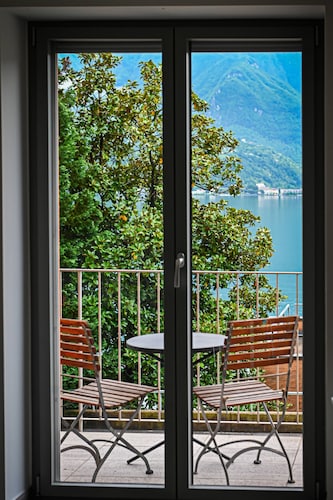 Lake View Suite 86 in Melide