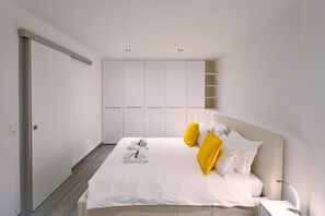 Apartment, 1 Bedroom, Balcony, Lake View | 1 bedroom - Lake View Suite 86 in Melide (Melide)