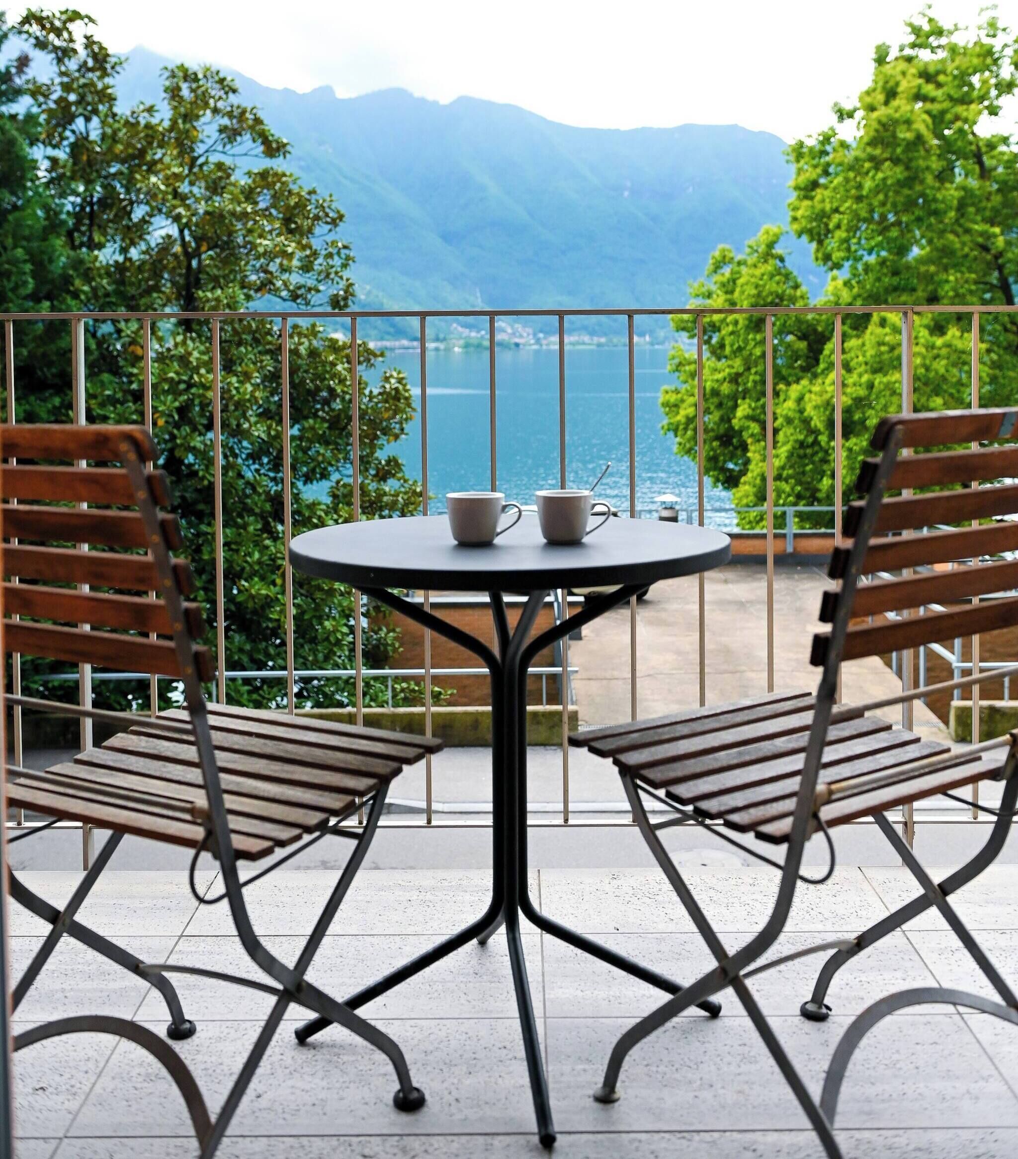 Appartement, 1 chambre, balcon, vue lac | Restauration extérieure