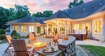 Luxury Home w/Hot Tub, 12 mins from Elon Univ