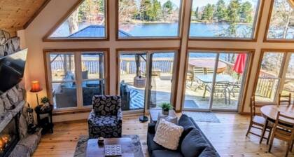Classic Muskoka Getaway - Hot Tub, Private Beach, Firepit & View!