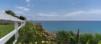 ApartHotel Capo Rizzuto - Sea View Apartments 40mt from the Reserved Beach