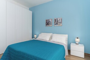 2 bedrooms, iron/ironing board, WiFi, bed sheets - ApartHotel Capo Rizzuto - Sea View Apartments 40mt from the Reserved Beach (Capo Rizzuto)