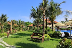 Vista frontal de la propiedad